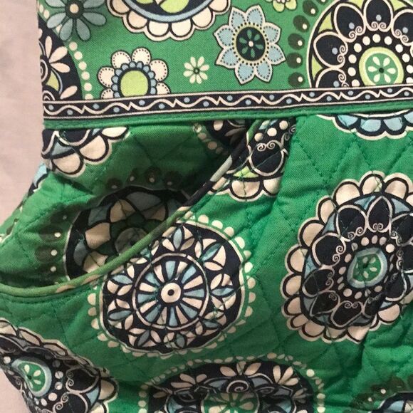 Vera Bradley Green Handbag w Side Pockets - Picture 3 of 8